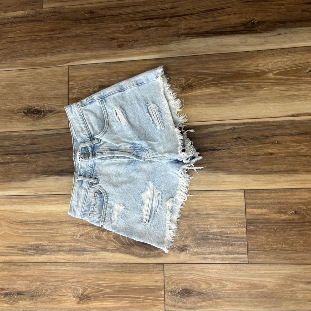 light blue ripped pacsun shorts!